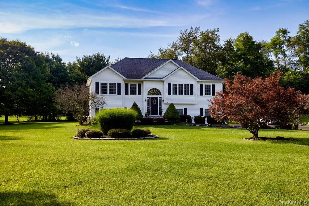 274 Robinson Lane Wappingers Falls, NY 12590