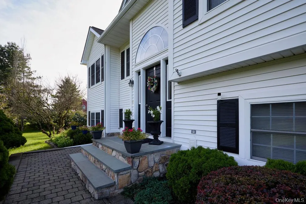 274 Robinson Lane Wappingers Falls, NY 12590