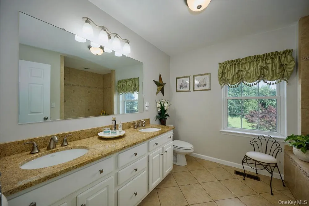 274 Robinson Lane Wappingers Falls, NY 12590