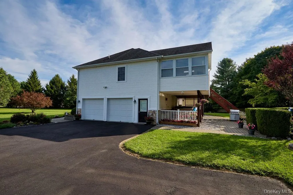 274 Robinson Lane Wappingers Falls, NY 12590