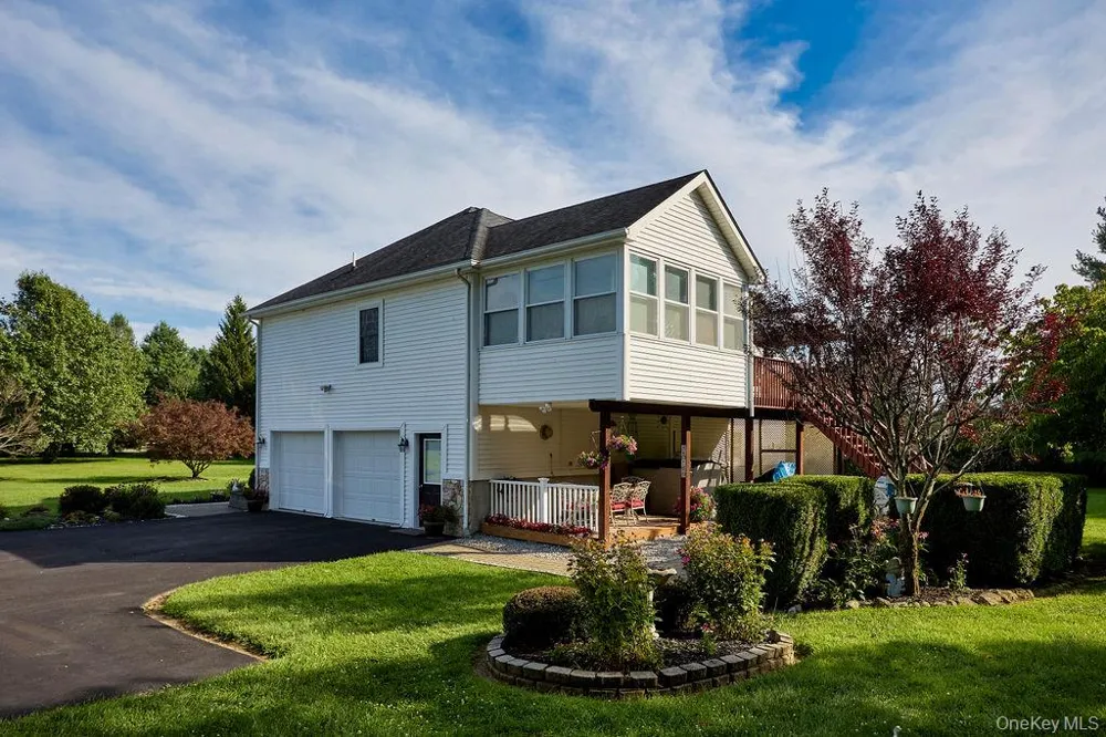 274 Robinson Lane Wappingers Falls, NY 12590
