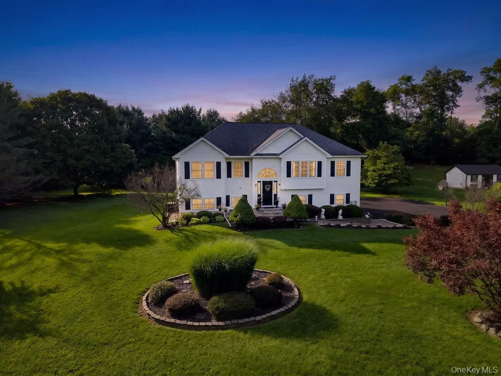 274 Robinson Lane Wappingers Falls, NY 12590
