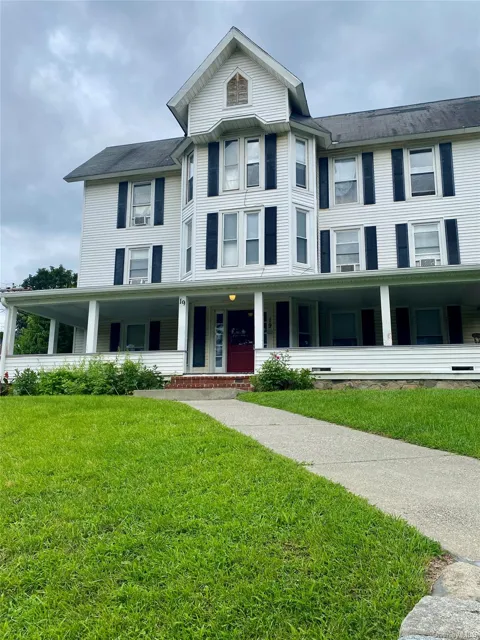 19 Memorial Avenue #2