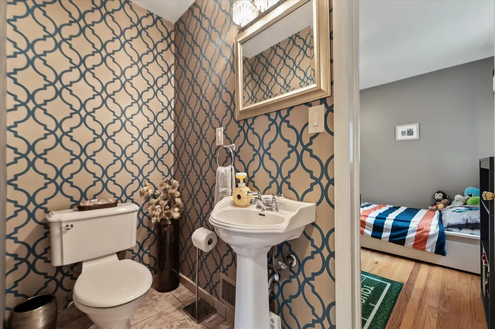 16943 Elizabeth Street Beverly Hills, MI 48025