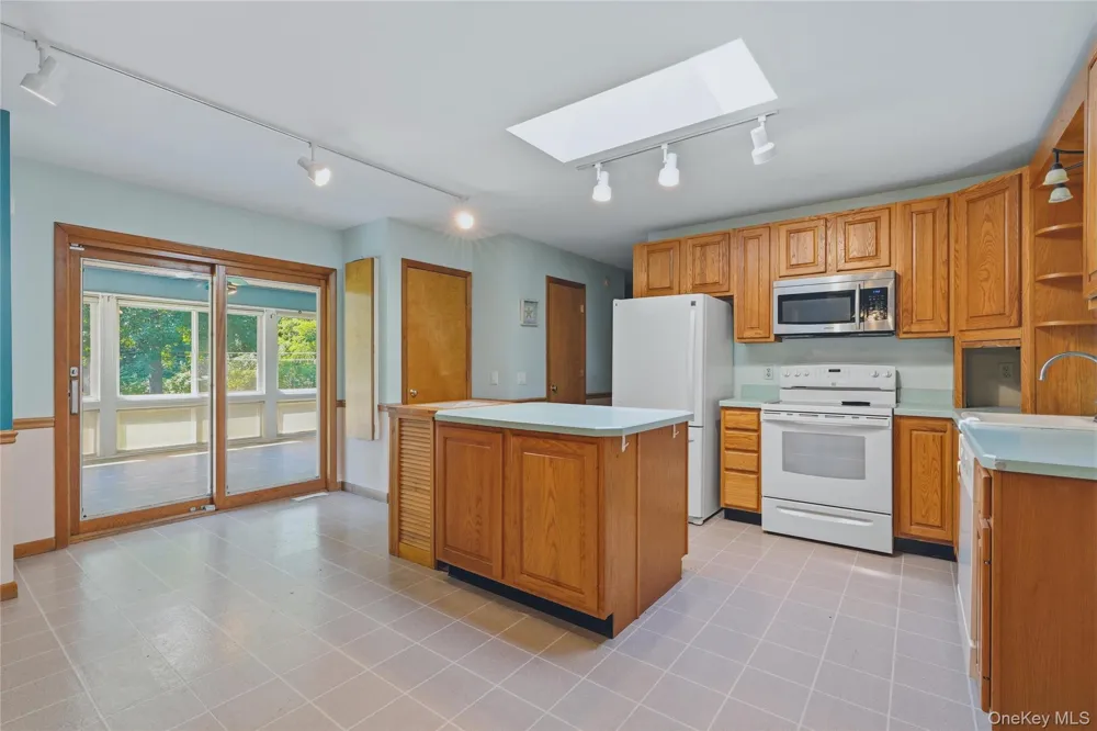 59 Carle Terrace Lake Katrine, NY 12449