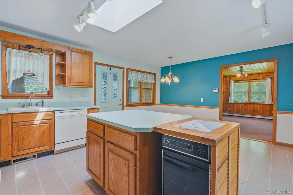 59 Carle Terrace Lake Katrine, NY 12449