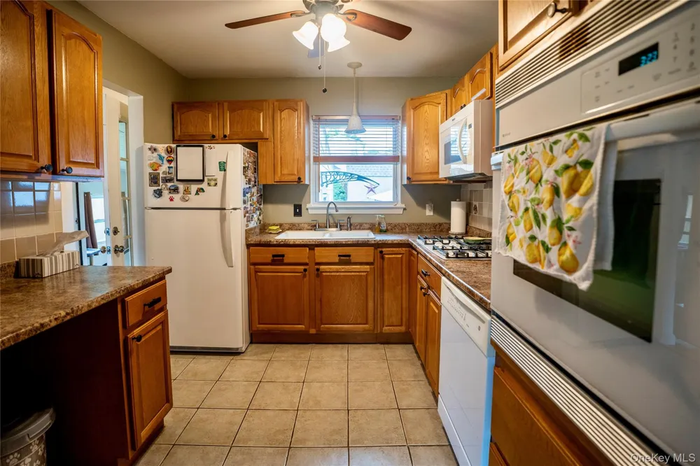 125 Riverview Drive Fishkill, NY 12524