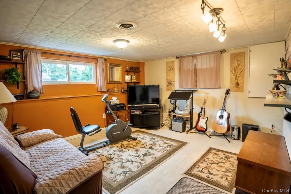125 Riverview Drive Fishkill, NY 12524