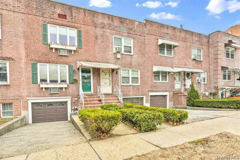 84-92A Austin Street Kew Gardens, NY 11415