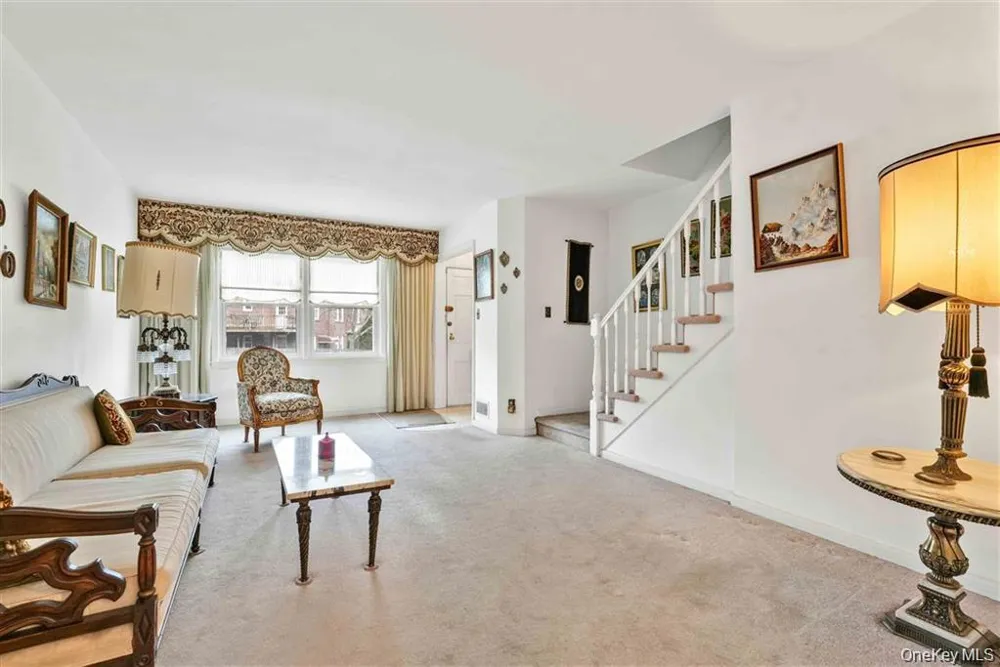 84-92A Austin Street Kew Gardens, NY 11415