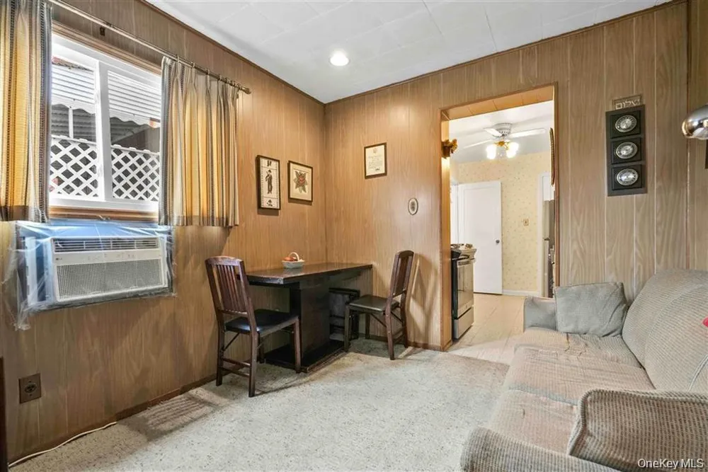 84-92A Austin Street Kew Gardens, NY 11415