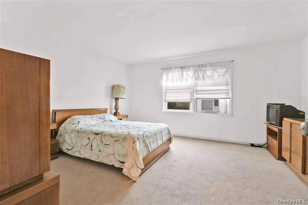 84-92A Austin Street Kew Gardens, NY 11415