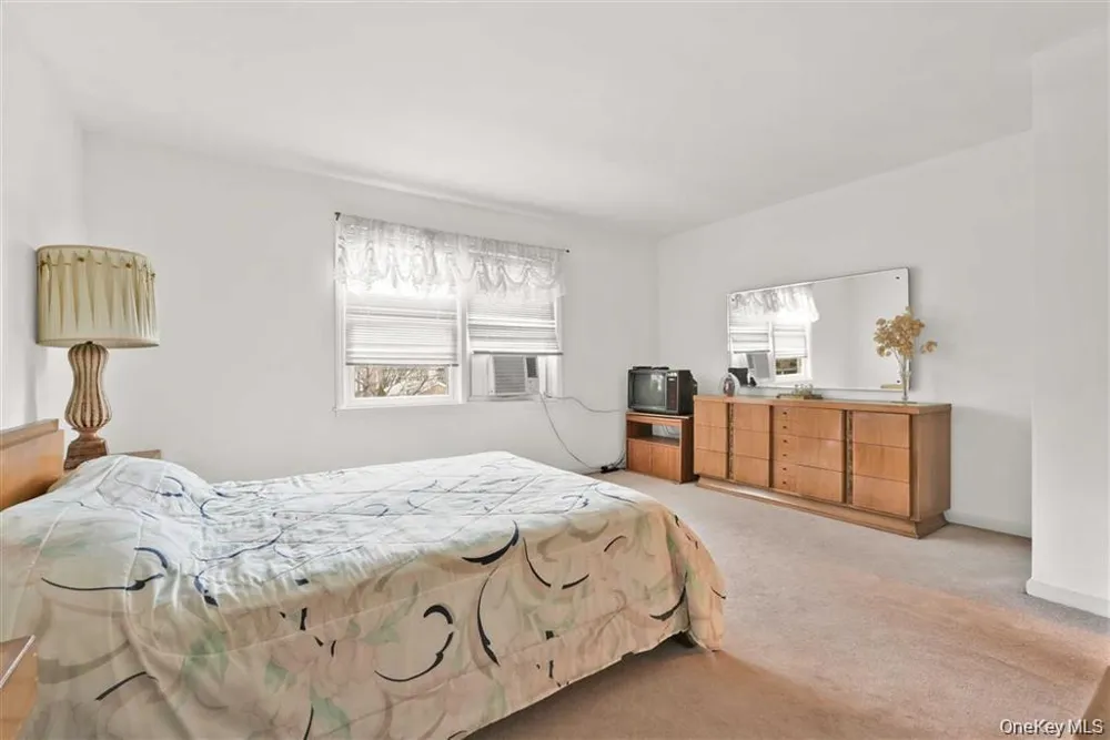 84-92A Austin Street Kew Gardens, NY 11415