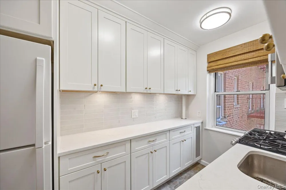 821 Bronx River Road #4D Bronxville, NY 10708