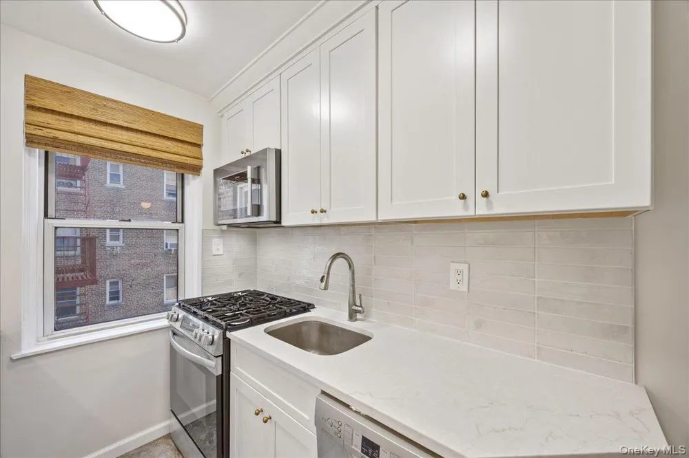 821 Bronx River Road #4D Bronxville, NY 10708