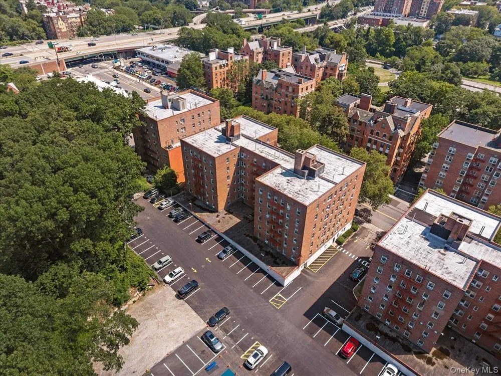 821 Bronx River Road #4D Bronxville, NY 10708