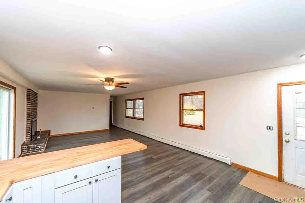 132 Red Top Road Wallkill, NY 12589