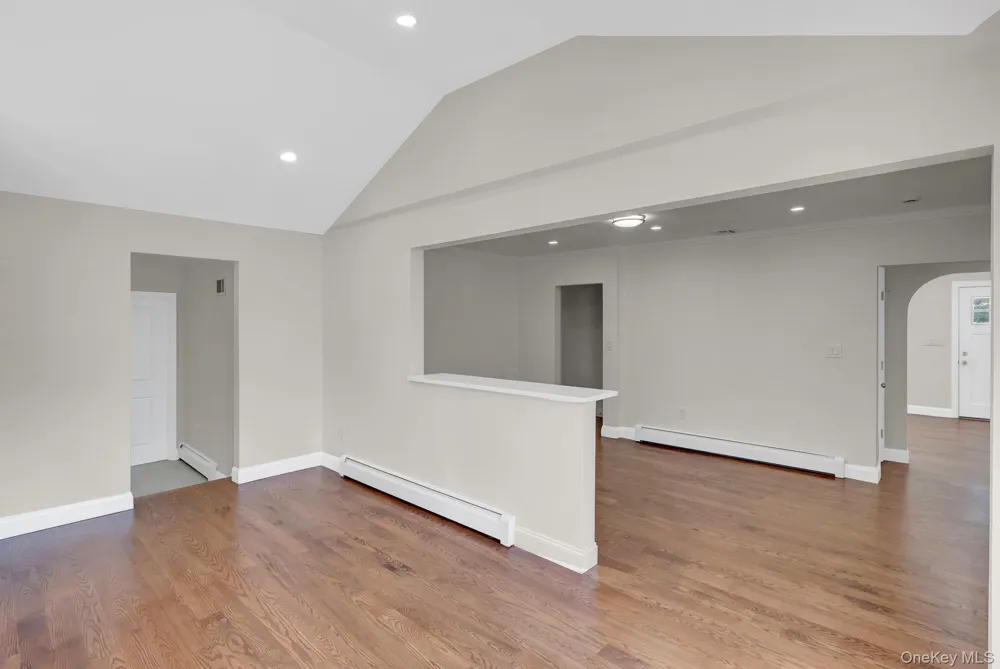 71 Valentine Avenue Glen Cove, NY 11542