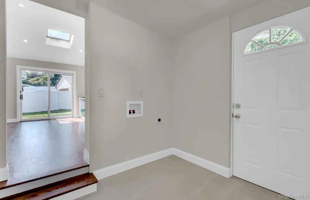71 Valentine Avenue Glen Cove, NY 11542