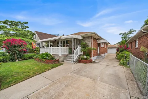 44 Belmont Boulevard