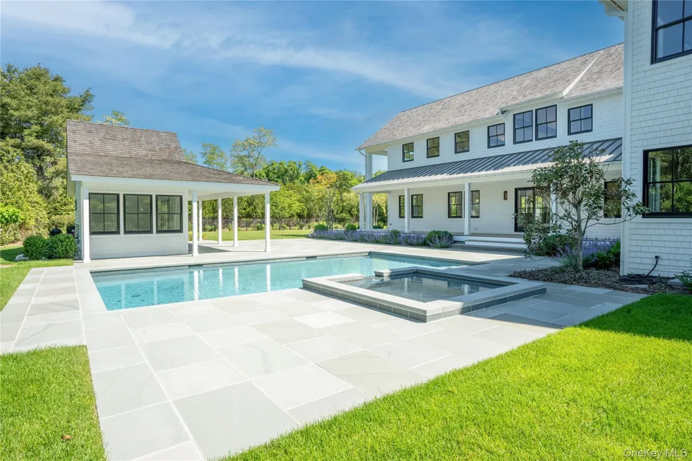275 Narrow Lane Bridgehampton, NY 11932