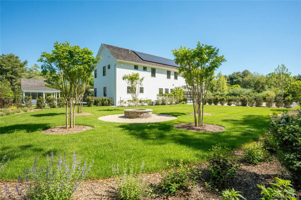 275 Narrow Lane Bridgehampton, NY 11932