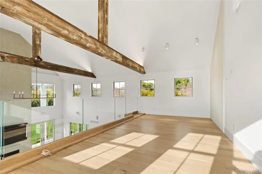275 Narrow Lane Bridgehampton, NY 11932