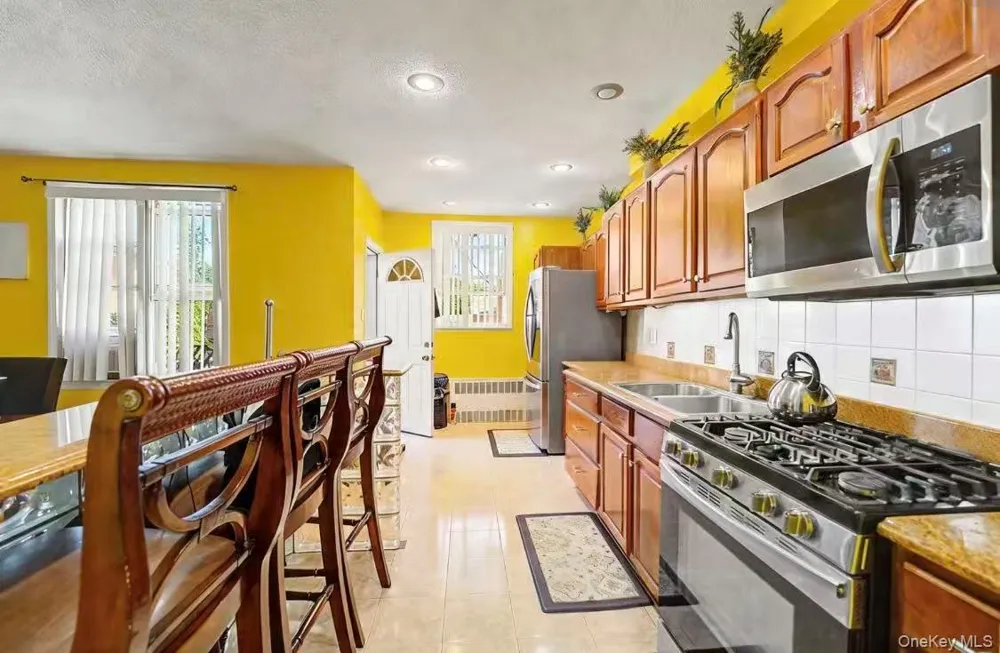 4315 Avenue J Brooklyn, NY 11210