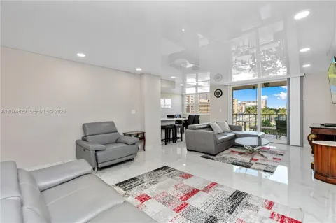 1880 S Ocean Dr #406