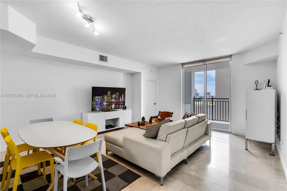 357 Almeria Ave #1105 Coral Gables, FL 33134