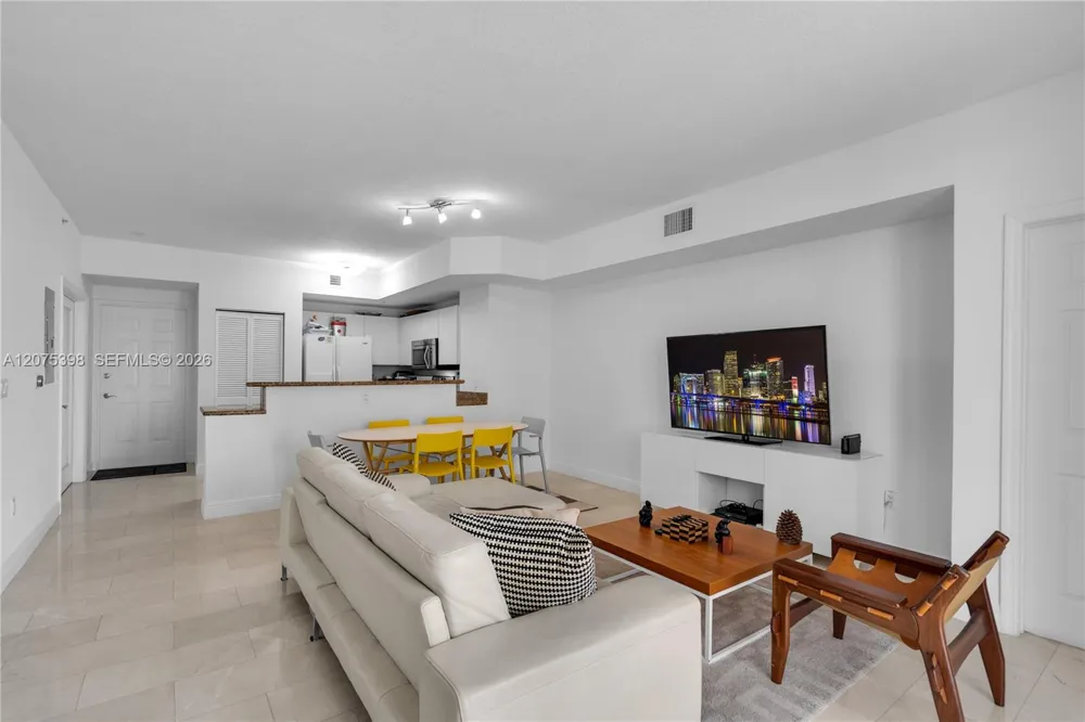 357 Almeria Ave #1105 Coral Gables, FL 33134