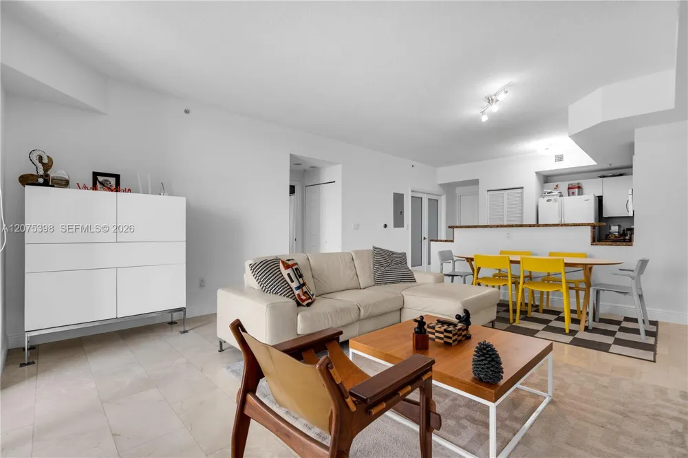 357 Almeria Ave #1105 Coral Gables, FL 33134