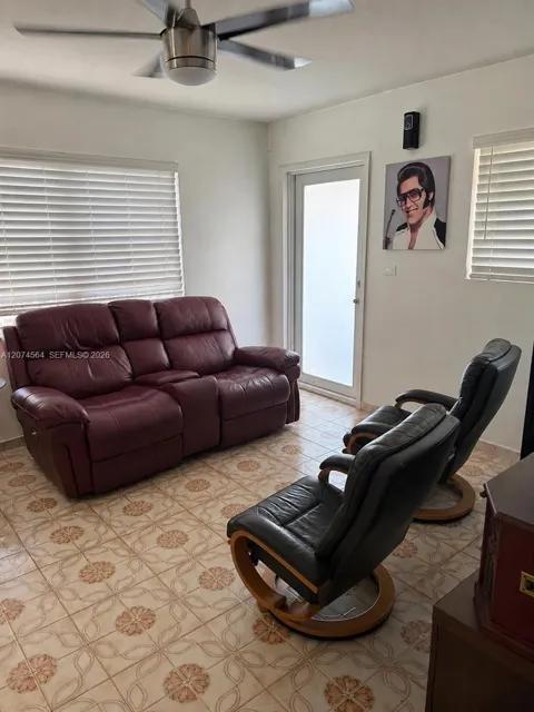 3010 NW 32nd St