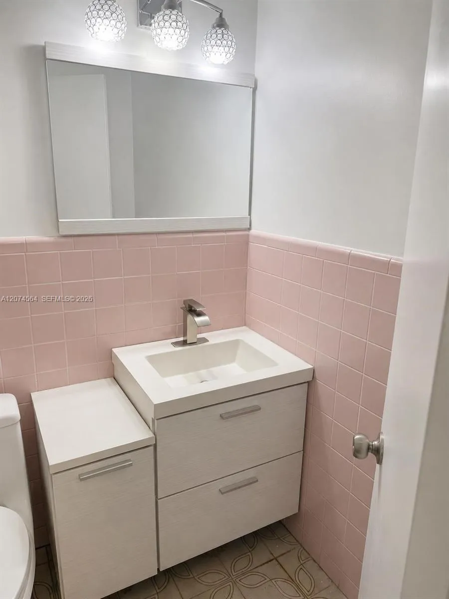 3010 NW 32nd St Miami, FL 33142