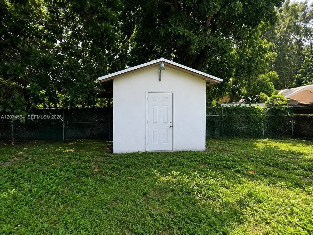 3010 NW 32nd St Miami, FL 33142