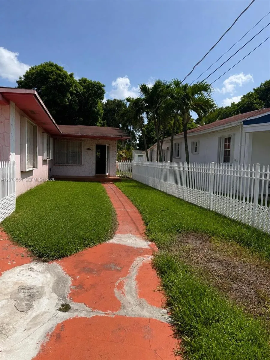 3010 NW 32nd St Miami, FL 33142
