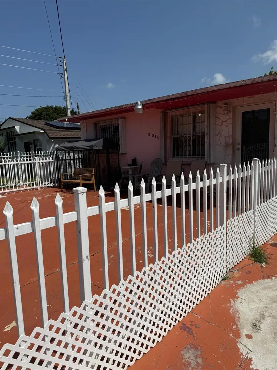 3010 NW 32nd St Miami, FL 33142