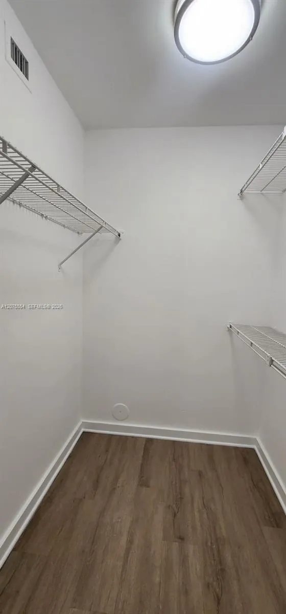 8160 Geneva Ct #104 Doral, FL 33166
