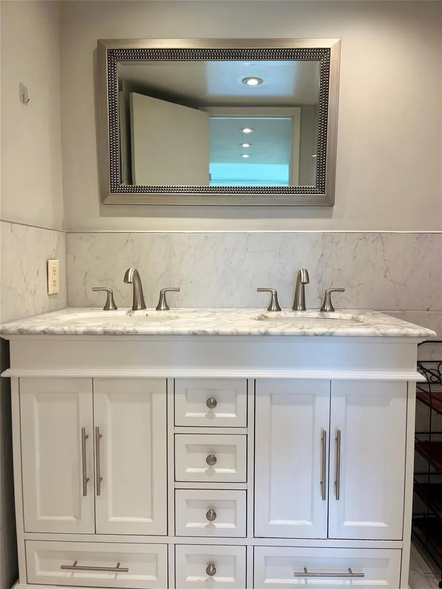 3100 PALM AIRE DRIVE #204 Pompano Beach, FL 33069