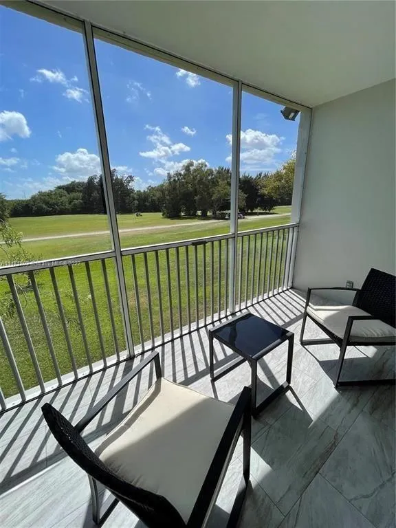3100 PALM AIRE DRIVE #204 Pompano Beach, FL 33069