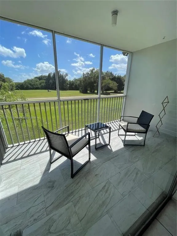 3100 PALM AIRE DRIVE #204 Pompano Beach, FL 33069