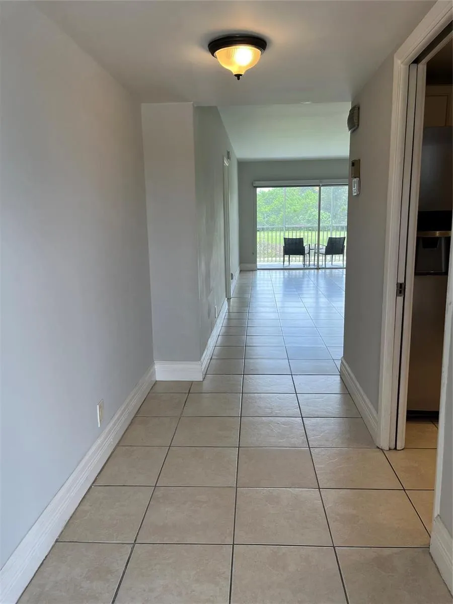 3100 PALM AIRE DRIVE #204 Pompano Beach, FL 33069