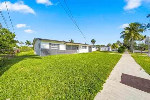 11000 NW 21st Ct #11000