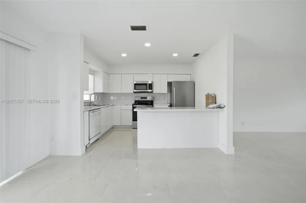 11000 NW 21st Ct #11000 Miami, FL 33167