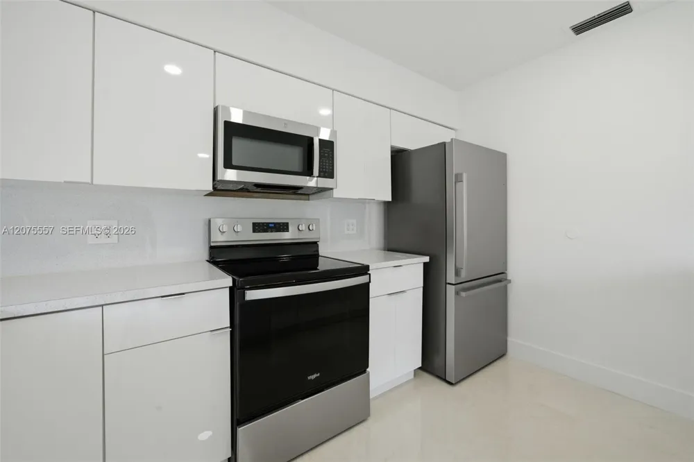 11000 NW 21st Ct #11000 Miami, FL 33167