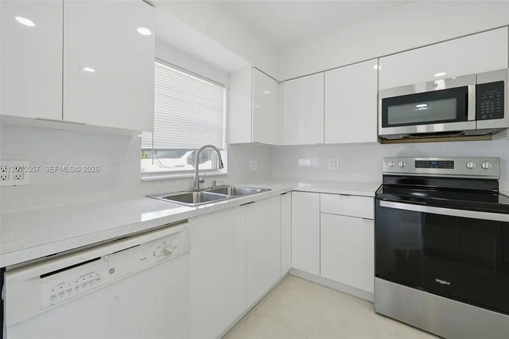 11000 NW 21st Ct #11000 Miami, FL 33167