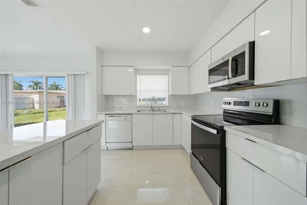 11000 NW 21st Ct #11000 Miami, FL 33167