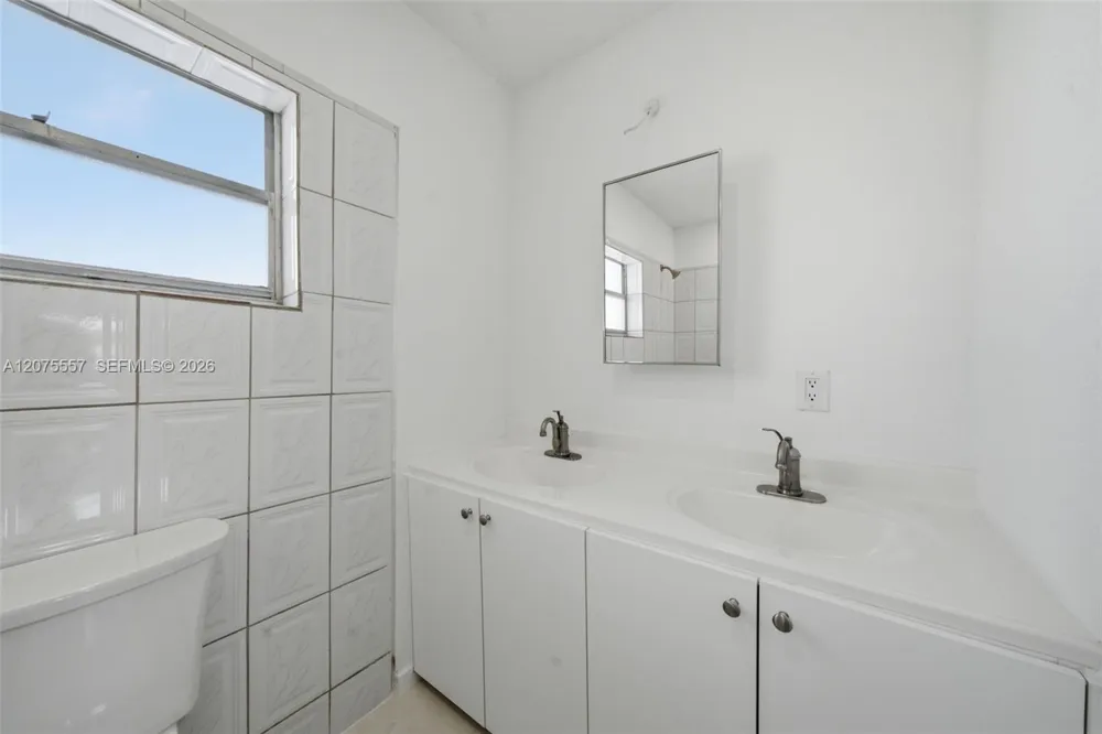11000 NW 21st Ct #11000 Miami, FL 33167
