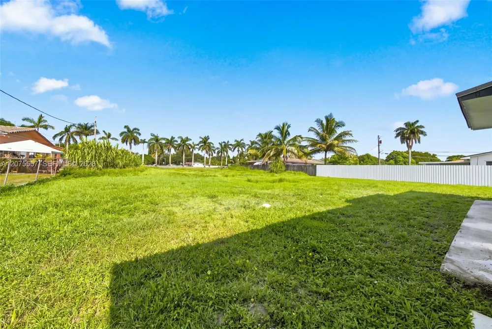 11000 NW 21st Ct #11000 Miami, FL 33167