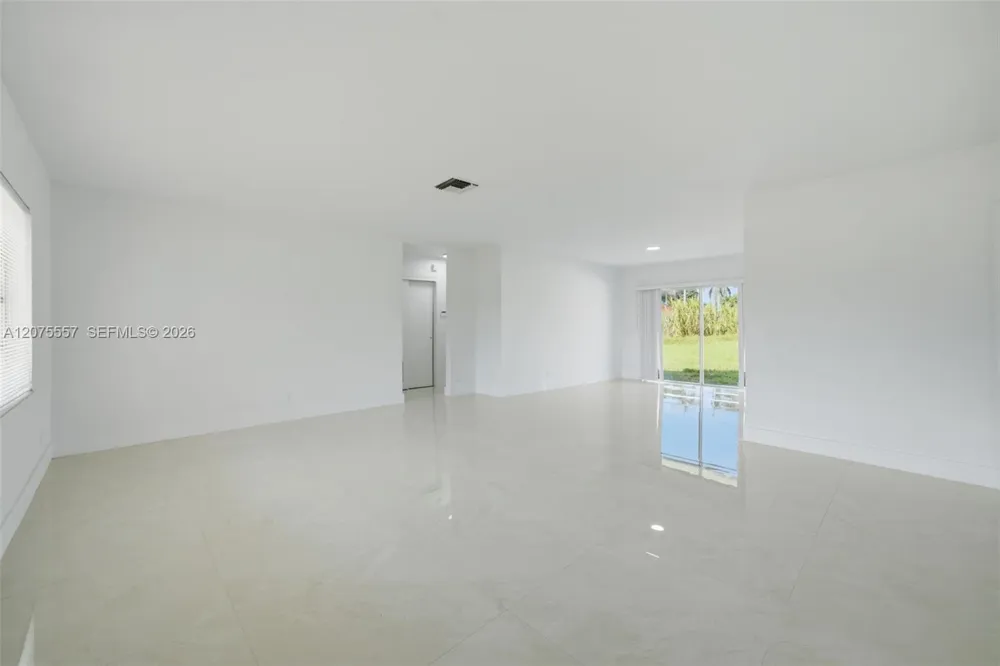 11000 NW 21st Ct #11000 Miami, FL 33167